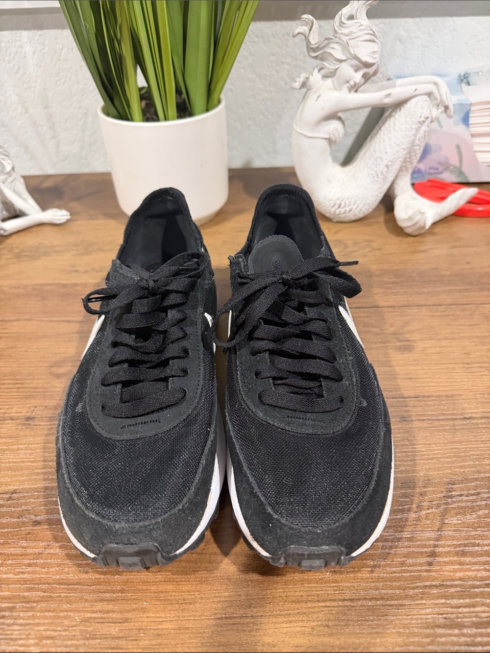 Nike Women's Black Low-Profile Lace-Up Sneakers